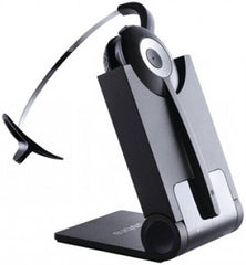Jabra PRO 930 UC Mono Wireless On-Ear Headset featuring HD voice quality, a noise-cancelling microphone, up to 8 hours of battery life, and wireless range of up to 120 meters. Includes a mini-USB interface, 1.5-meter cable, and comes in black.